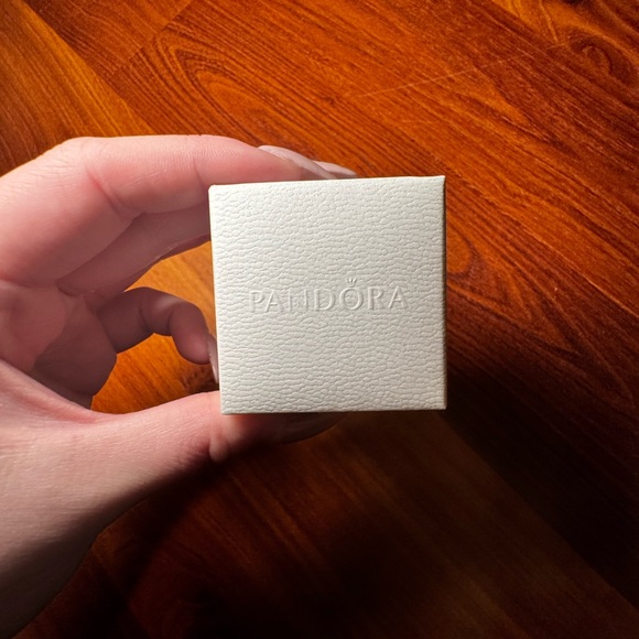 PANDORA Studded Diamond Ring - Picture 6 of 6